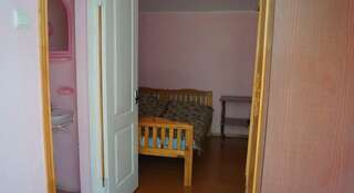 Гостиница Гостевой Дом на Приморской Черноморское Двухместный номер с 1 кроватью или 2 отдельными кроватями-2